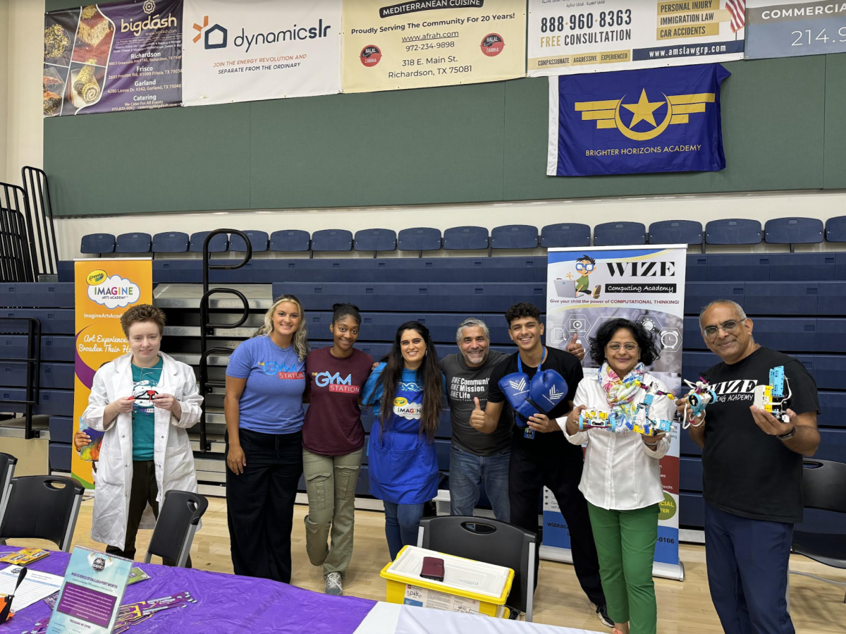 The Meet and Greet hosts an event in the gymnasium for students to sign up for many exciting afterschool organizations.