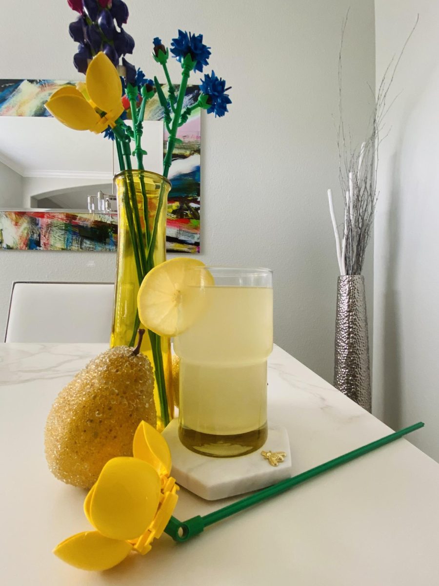 Lemon water is a great substitute for coffee, as it contains antioxidants and vitamin C. 